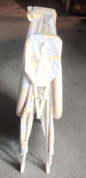 Parque de bebé plegable fácil y reducido