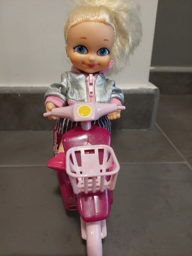 Moto barriguita y muñeca barriguita