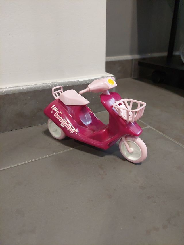 Moto barriguita y muñeca barriguita