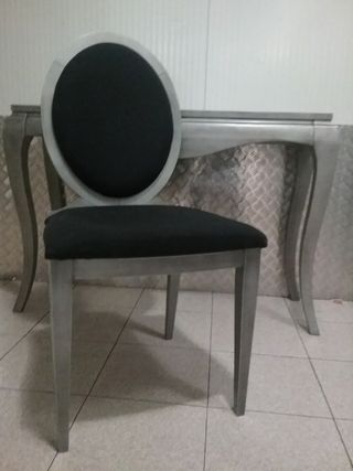 Mesa consola y silla