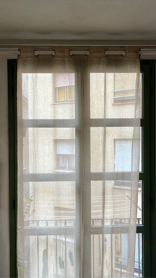 cortina con ojales
