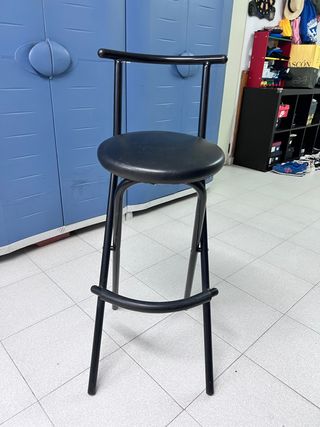 Taburete negro plegable