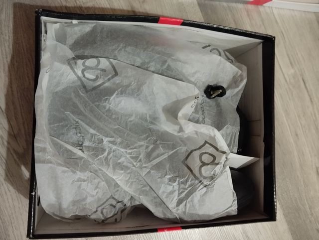 Zapato negro tiras Carolina Boix