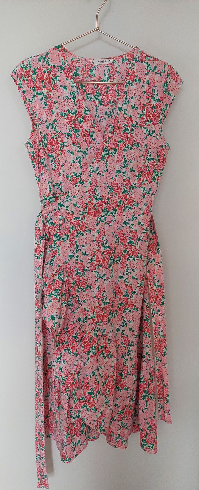 Vestido cruzado MANGO flores talla S