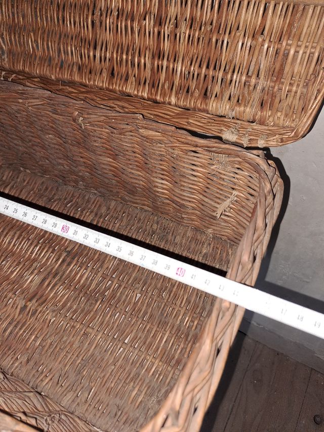 Antigua cesta picnic