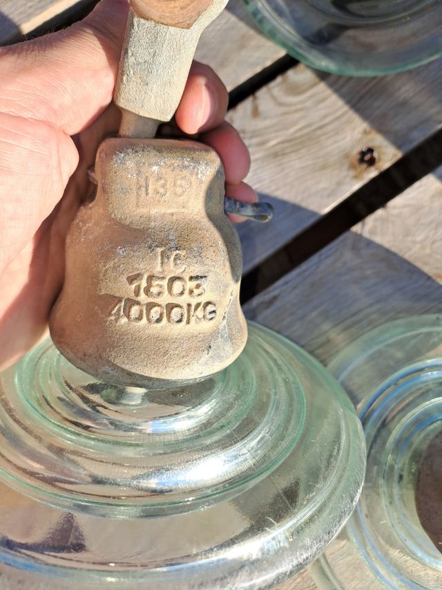 Aislante vidrio antiguo 