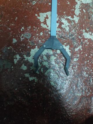 Pinza acuario esta usada pero va perfecta