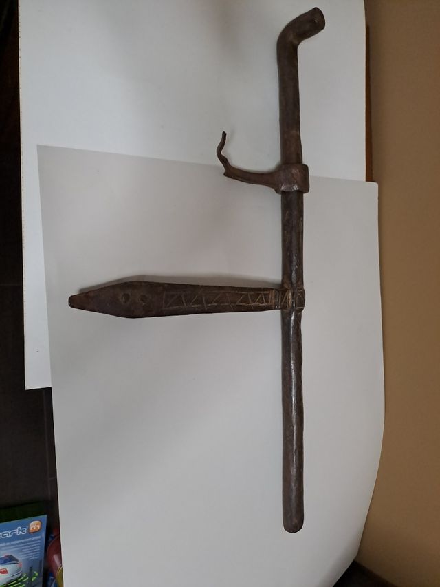 Antiguo cierre aldaba