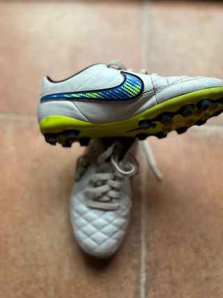 Botas futbol Nike 33