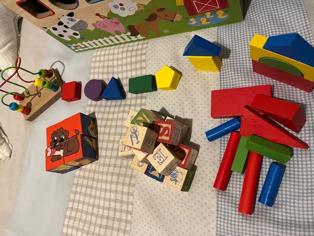 Baul de madera con actividades de Nenittos