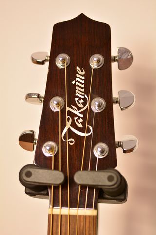 Guitarra Takamine electroacústica