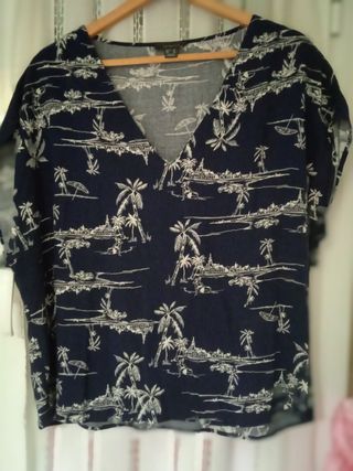 Blusa azul estampada 