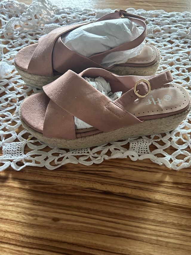 sandalias de Antelina Rosas