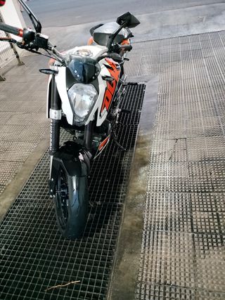 KTM DUKE 125
