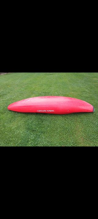 Se vende kayak de aguas bravas Wave Sport.