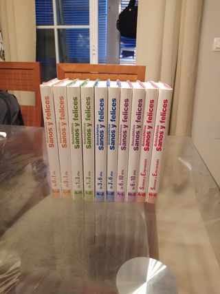 Bebés y niños sanos y felices.