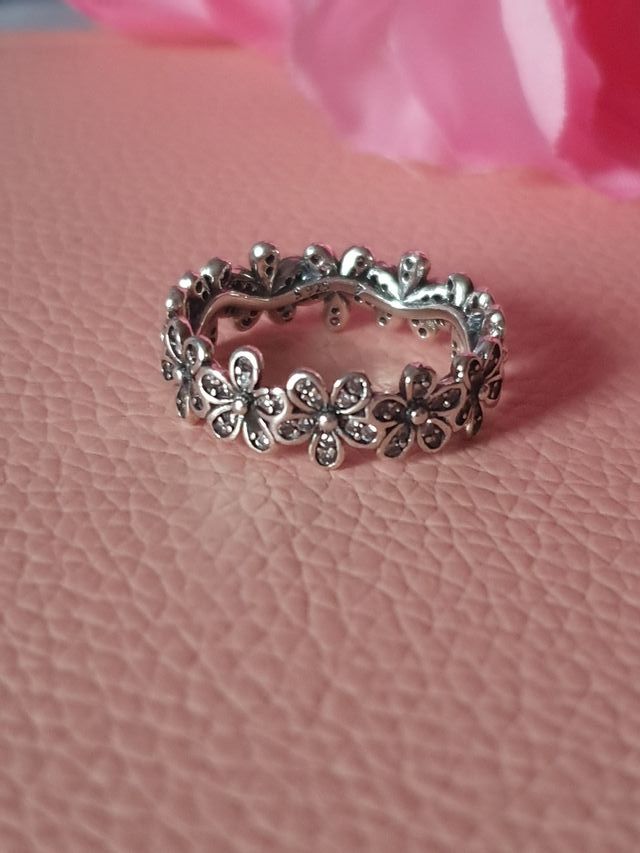 Anillo ramo de margaritas