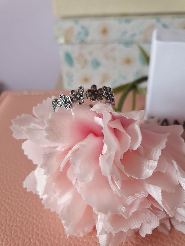 Anillo ramo de margaritas