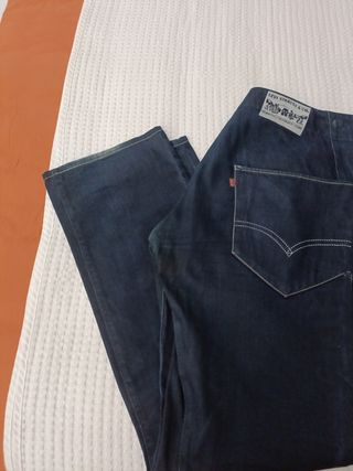 Pantalon vaquero.