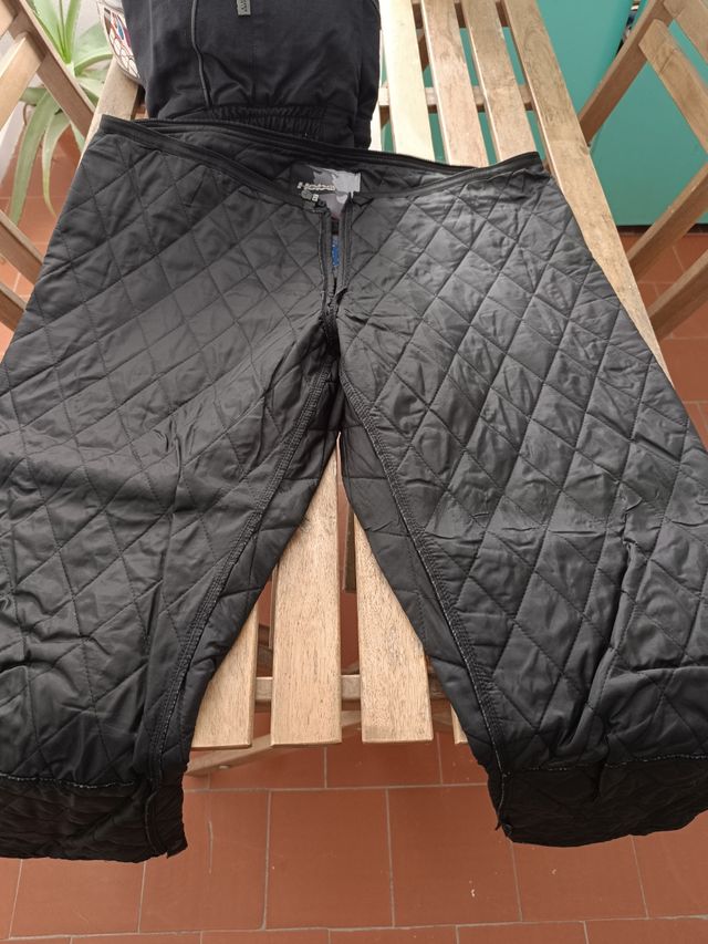 Chaqueta y pantalón de moto