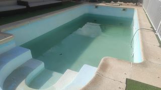 Limpiar lijar Y pintar las piscinas 
