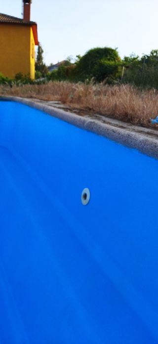 Limpiar lijar Y pintar las piscinas 

