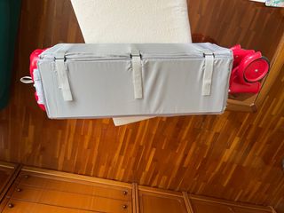 Cuna de viaje con cambiador y colchón 