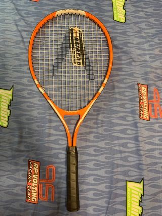 Raqueta de tenis boomerang
