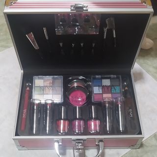 Caja maquillaje Mya