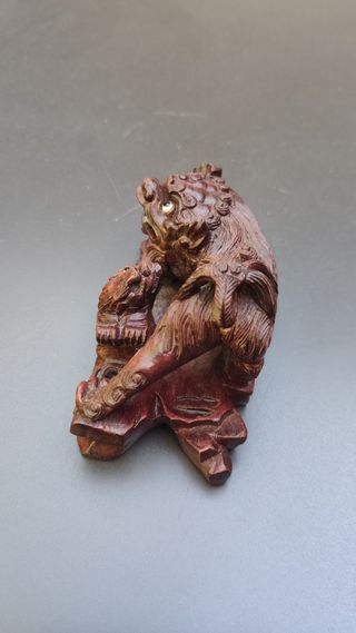 ANTIGUO LEÓN FOO DE MADERA