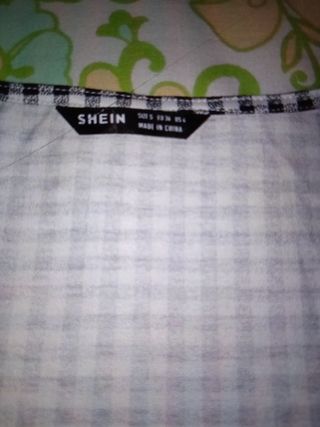 Camiseta manga larga de Shein