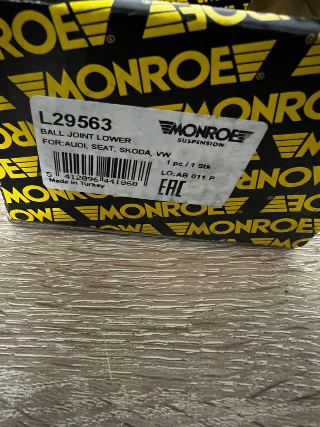 Rotula de carga derecha Seat Ibiza 6L