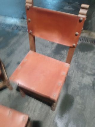 3 sillas antiguas madera y cuero