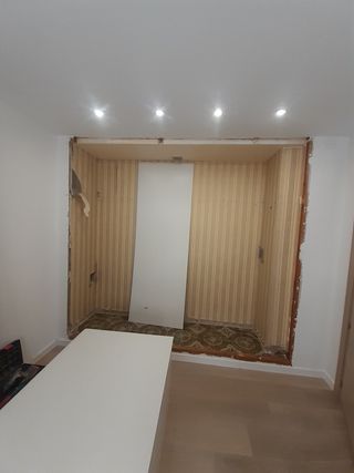 Mamparas, puertas y armarios