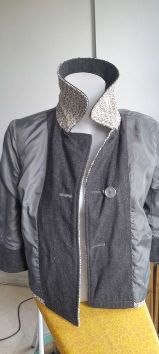 Chaqueta corta Adolfo dominguez 