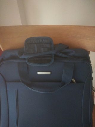 Maleta fin de semana. Ruedas