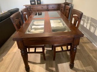 Mesa y 6 sillas de comedor