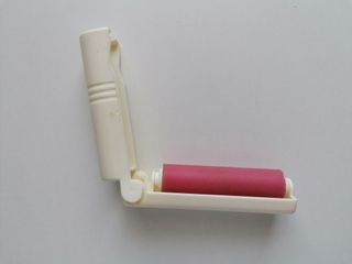 Escovas e Rolo de Roupa Vintage