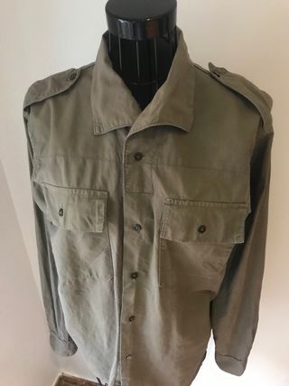 CAMISA MILITAR VINTAGE.