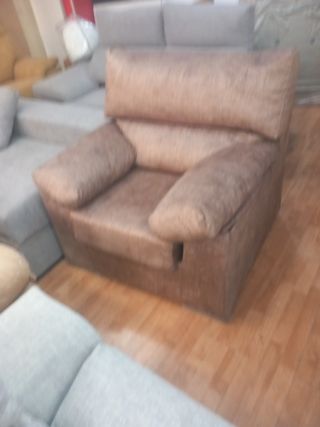 Butaca marrón fija