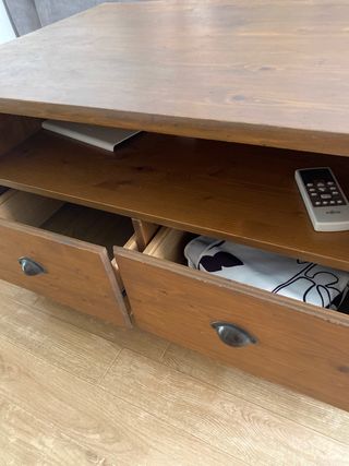 mesa  de Ikea centro salon 