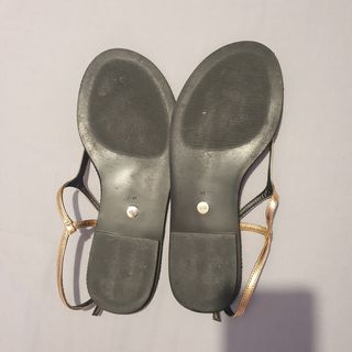 Sandalia planas zara