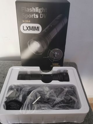 Mini Cámara Deportiva con Linterna SD 32GB