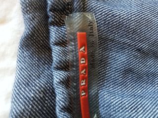 Top Prada.Lino símil tela vaquera.