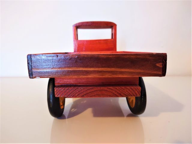 Camion in legno(camion jouet,camión ,de juguete)