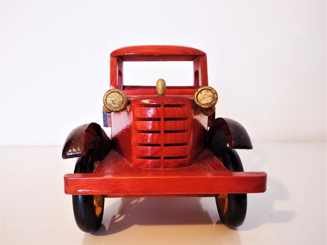 Camion in legno(camion jouet,camión ,de juguete)