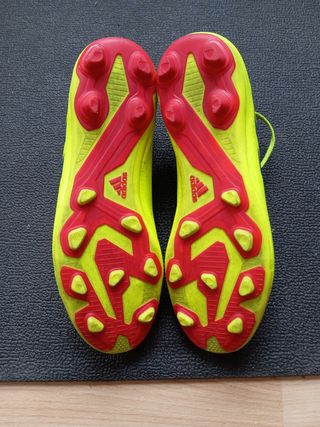 Botas de fútbol 