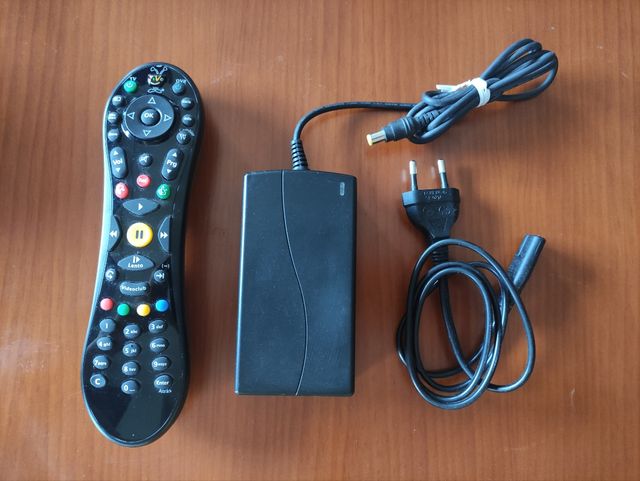 TIVO mando y cables