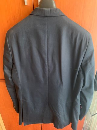 traje vestir hombre de Carolina Herrera talla 40