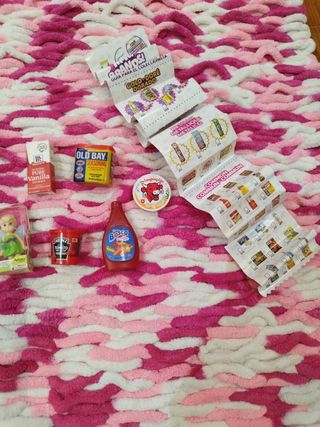Mini brands